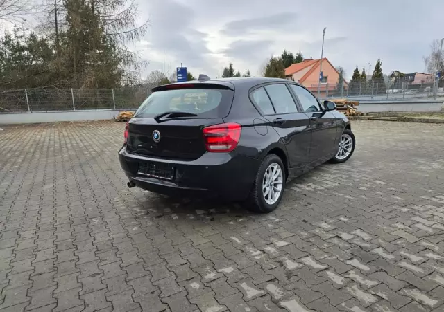 BMW Seria 1 118d Sport Line