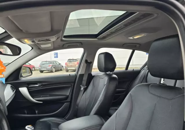 BMW Seria 1 118d Sport Line