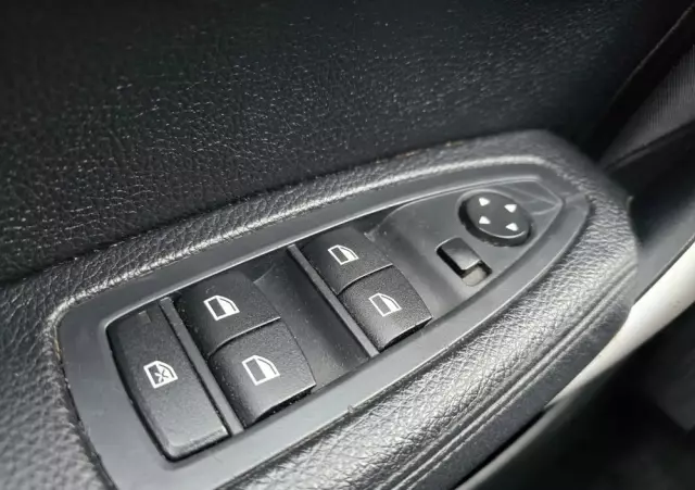 BMW Seria 1 118d Sport Line