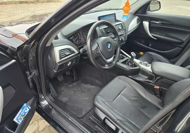 BMW Seria 1 118d Sport Line