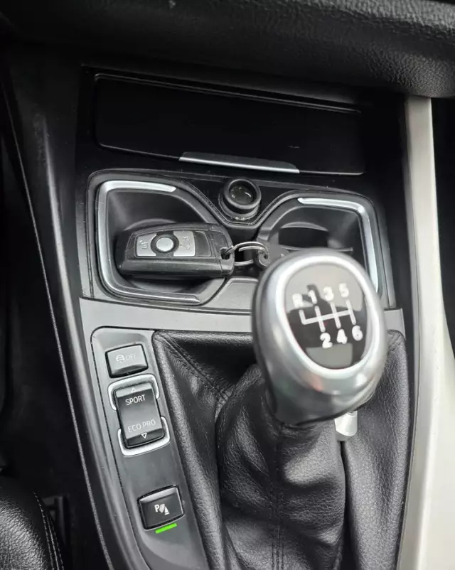 BMW Seria 1 118d Sport Line