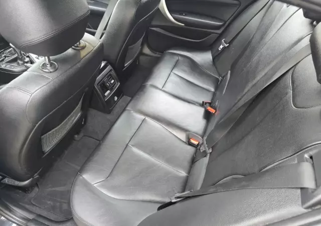 BMW Seria 1 118d Sport Line