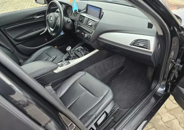 BMW Seria 1 118d Sport Line