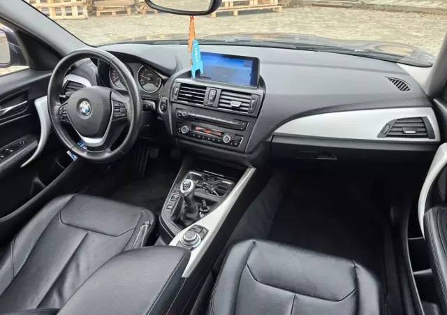 BMW Seria 1 118d Sport Line