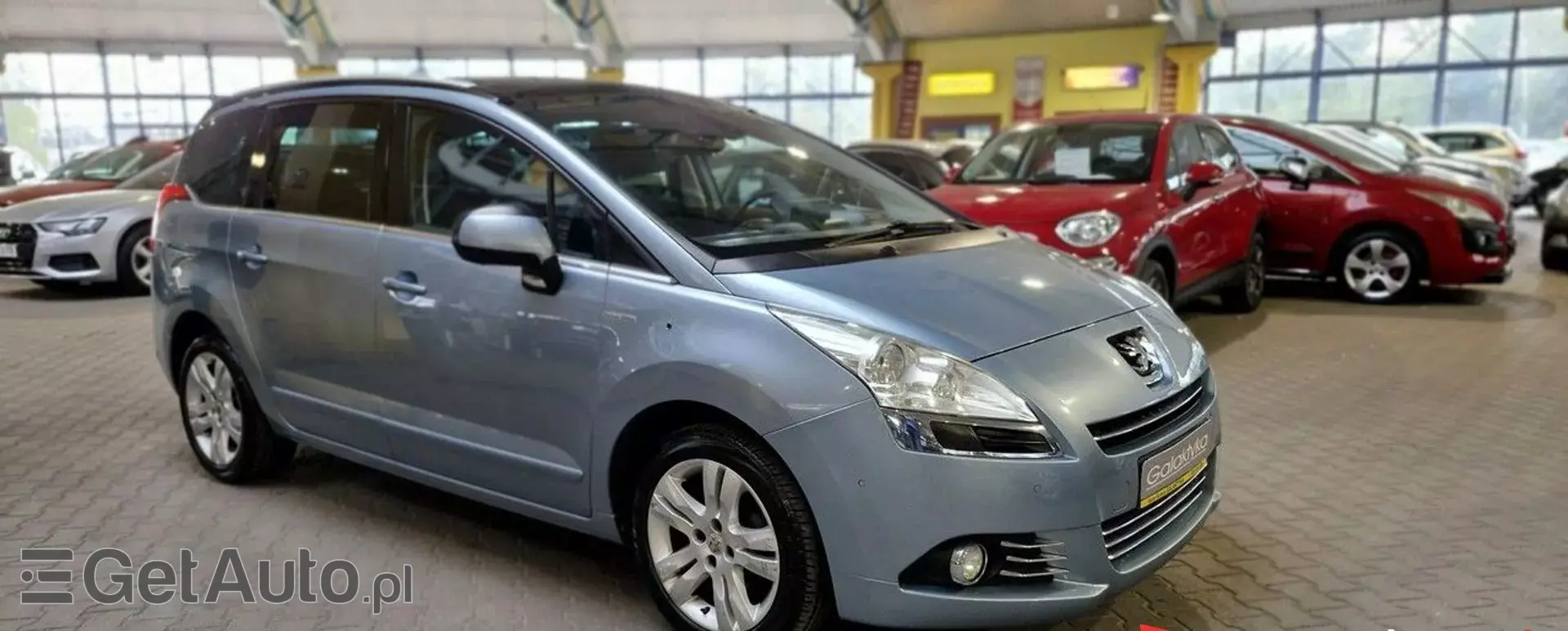 PEUGEOT 5008 