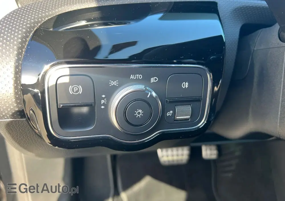 MERCEDES-BENZ CLA 250 e 8G-DCT Edition AMG Line