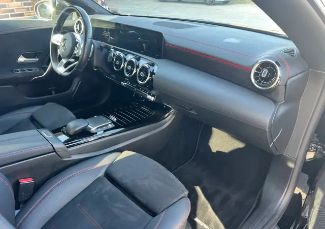 MERCEDES-BENZ CLA 250 e 8G-DCT Edition AMG Line