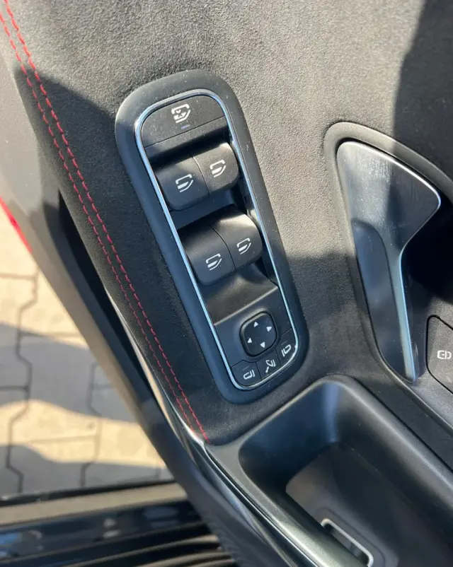 MERCEDES-BENZ CLA 250 e 8G-DCT Edition AMG Line