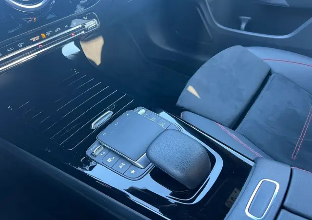 MERCEDES-BENZ CLA 250 e 8G-DCT Edition AMG Line