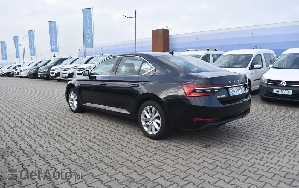 SKODA Superb 2.0 TDI SCR Ambition DSG