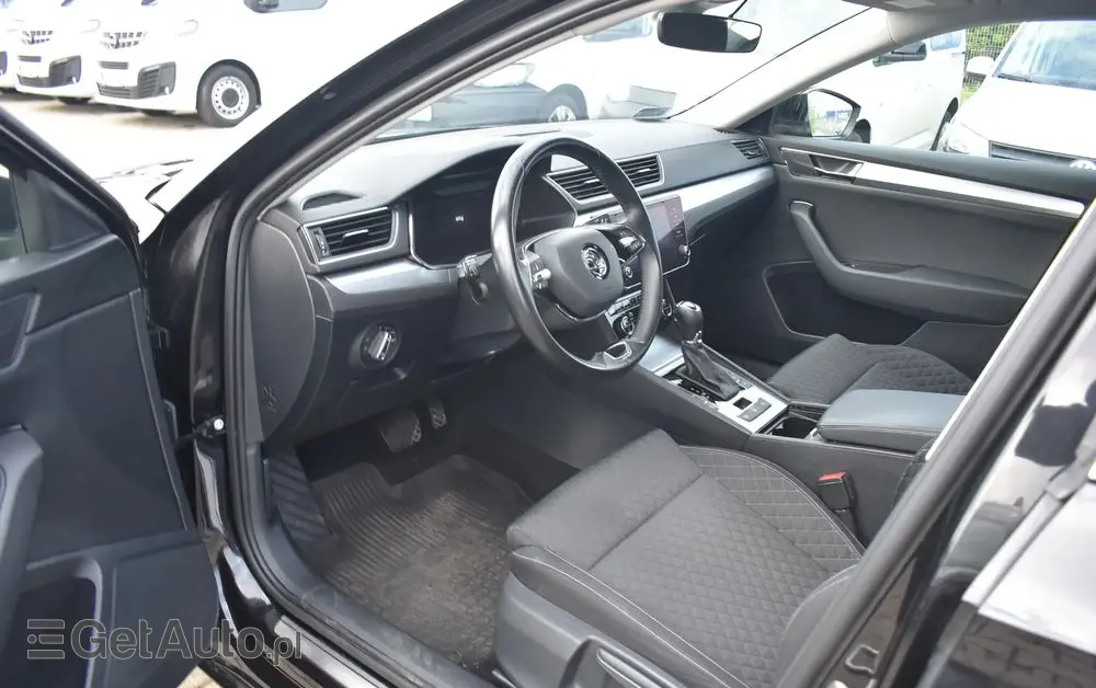 SKODA Superb 2.0 TDI SCR Ambition DSG