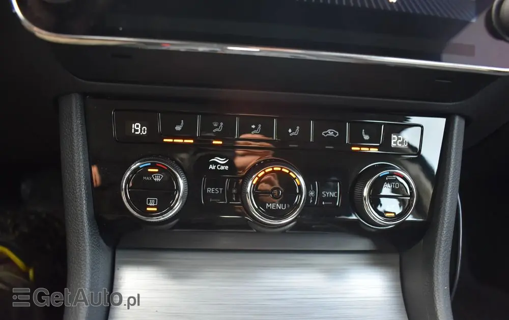 SKODA Superb 2.0 TDI SCR Ambition DSG