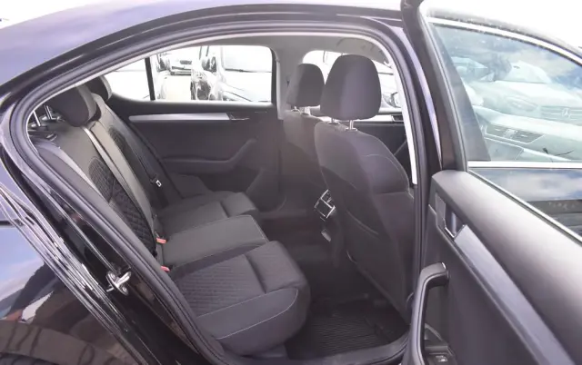 SKODA Superb 2.0 TDI SCR Ambition DSG