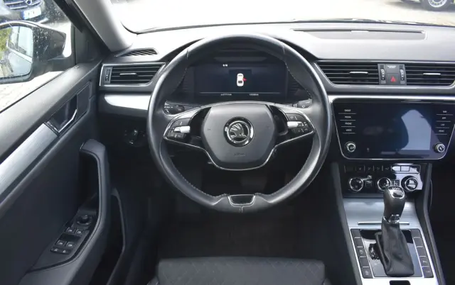 SKODA Superb 2.0 TDI SCR Ambition DSG