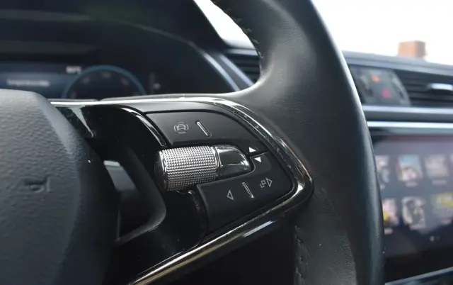 SKODA Superb 2.0 TDI SCR Ambition DSG