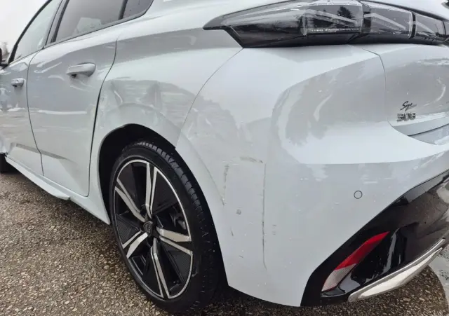 PEUGEOT 308 BlueHDi FAP 130 EAT8 Stop & Start GT Pack