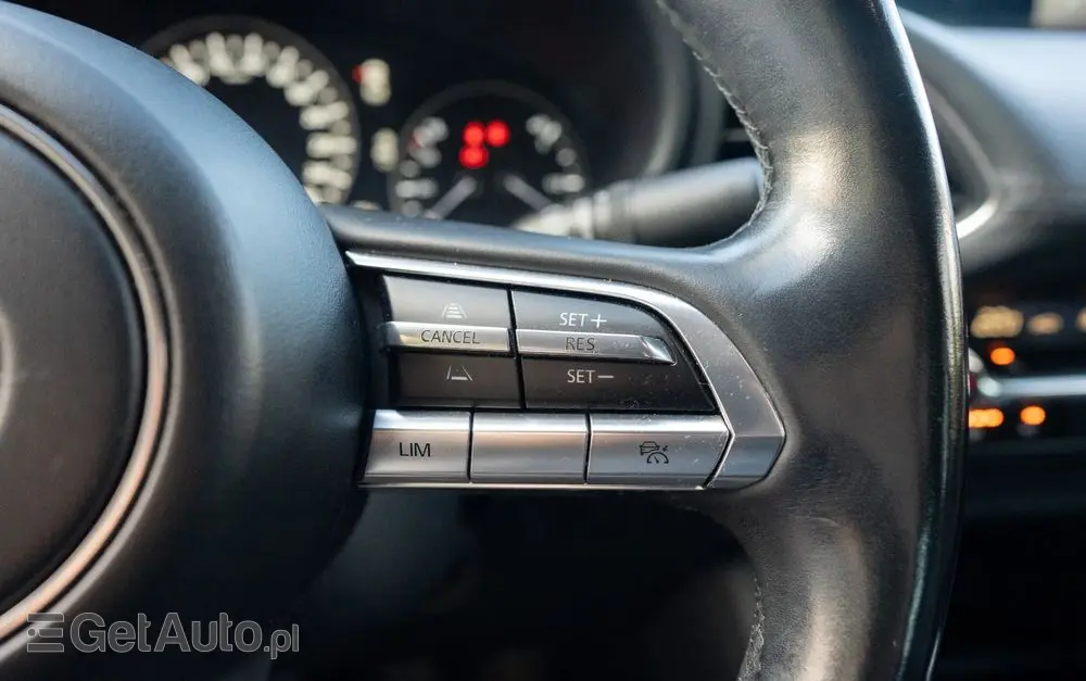 MAZDA 3 SKYACTIV-X 2.0 M-Hybrid 100th Anniversary