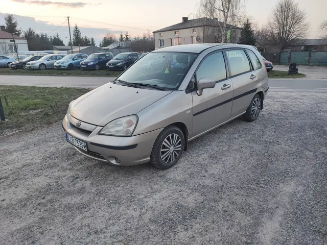 SUZUKI Liana Liana