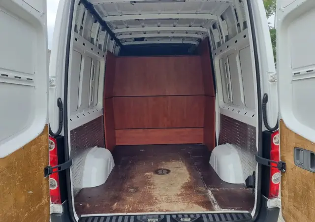 VOLKSWAGEN Crafter 