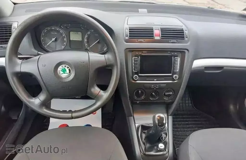 SKODA Octavia 