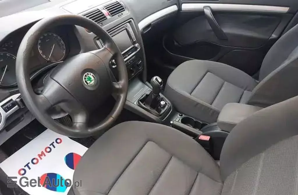 SKODA Octavia 