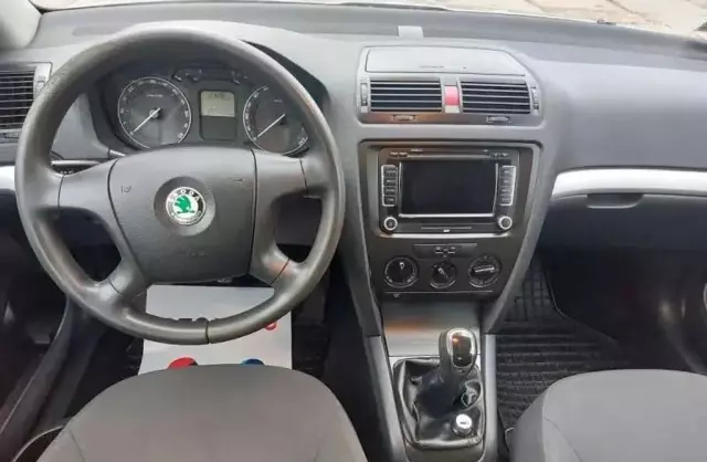 SKODA Octavia 