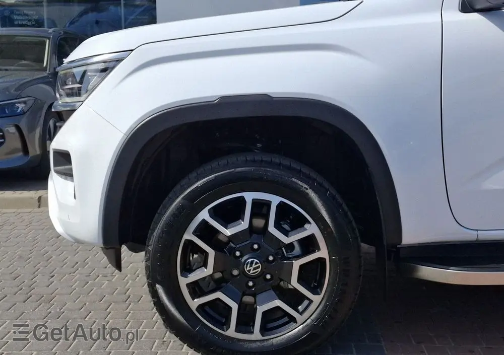 VOLKSWAGEN Amarok 