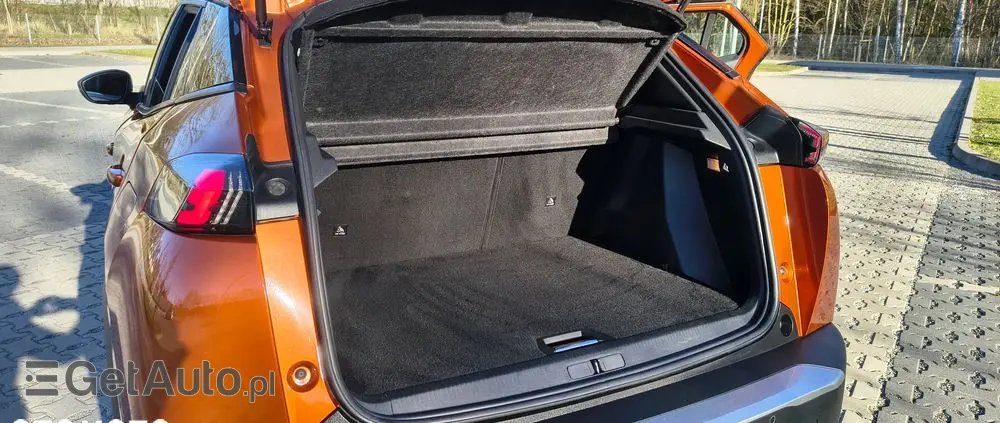 PEUGEOT 2008 1.2 Pure Tech GPF Allure S&S EAT6