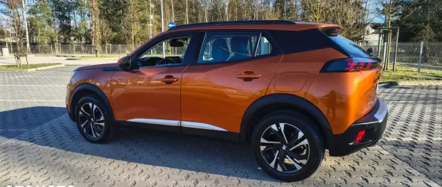 PEUGEOT 2008 1.2 Pure Tech GPF Allure S&S EAT6