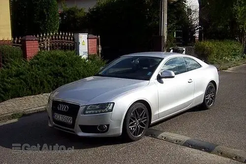 AUDI Coupe 