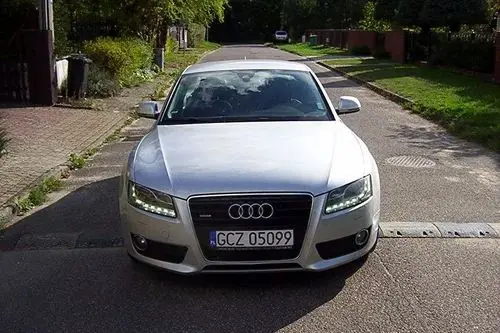 AUDI Coupe 