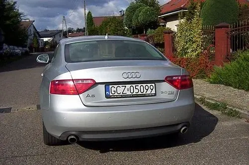 AUDI Coupe 