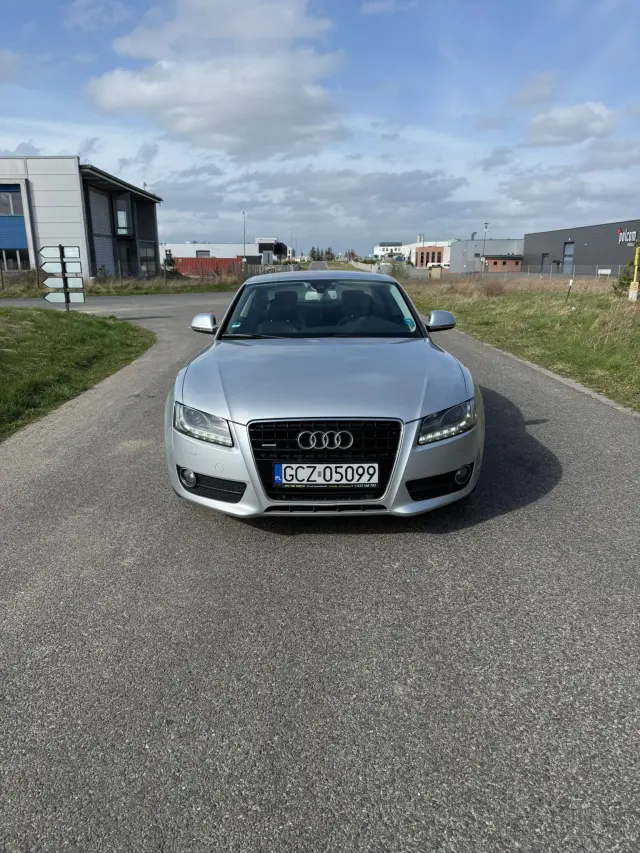 AUDI Coupe 