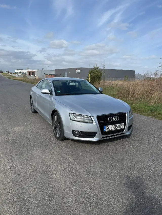 AUDI Coupe 