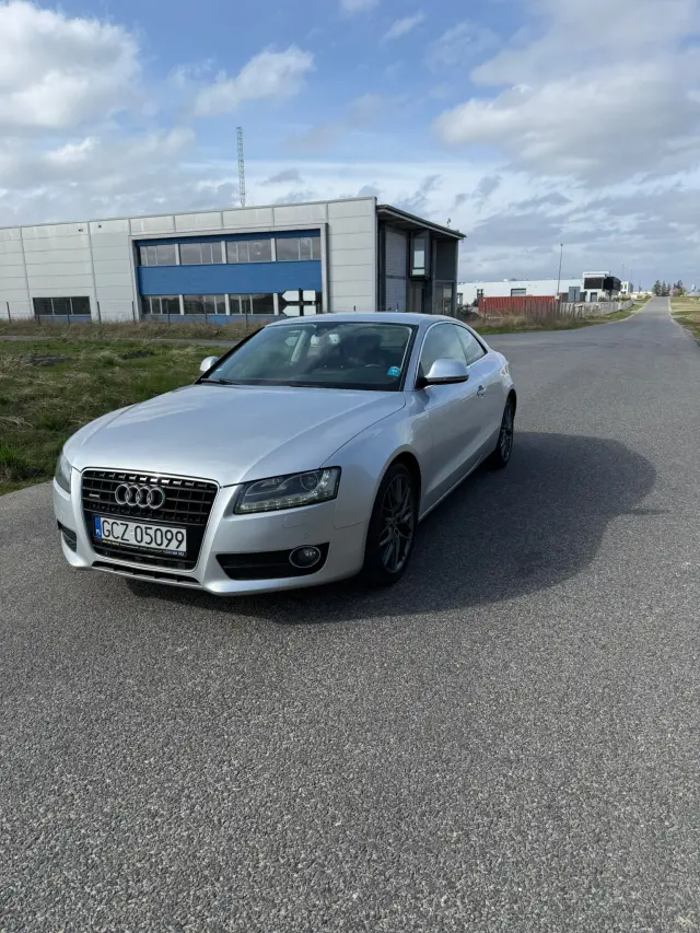 AUDI Coupe 