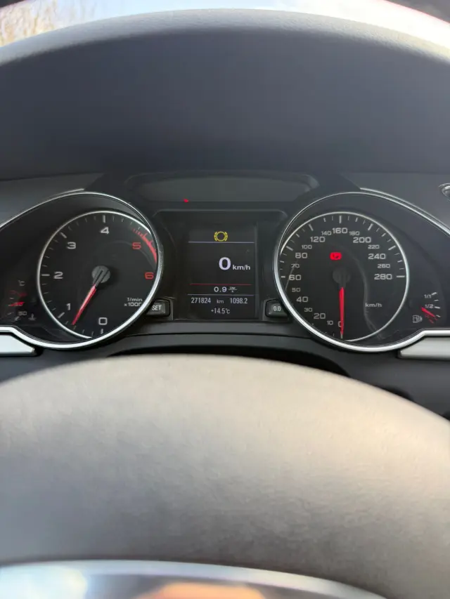 AUDI Coupe 