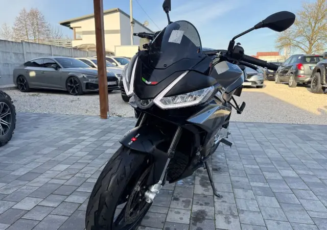 APRILIA Tuono 