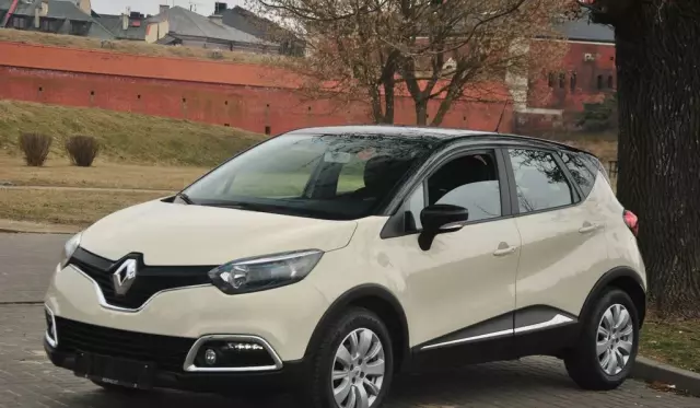 RENAULT Captur 