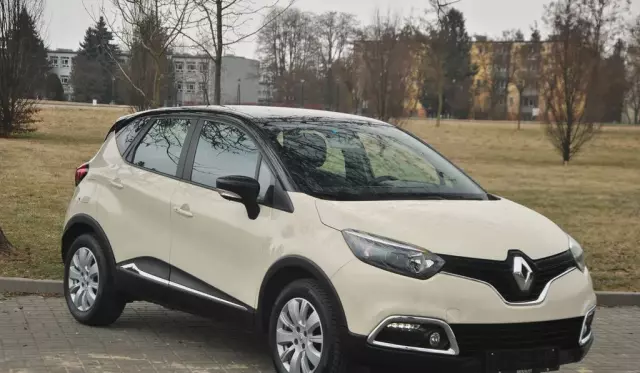 RENAULT Captur 