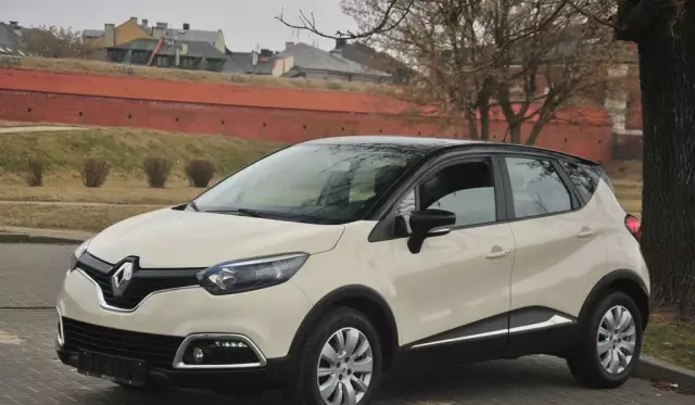 RENAULT Captur 