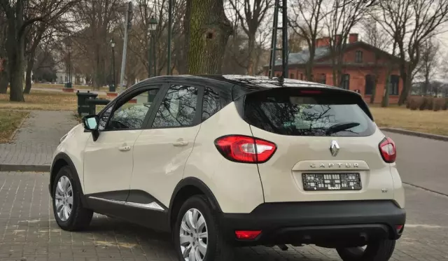 RENAULT Captur 