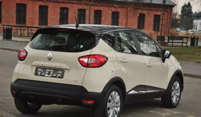 RENAULT Captur 