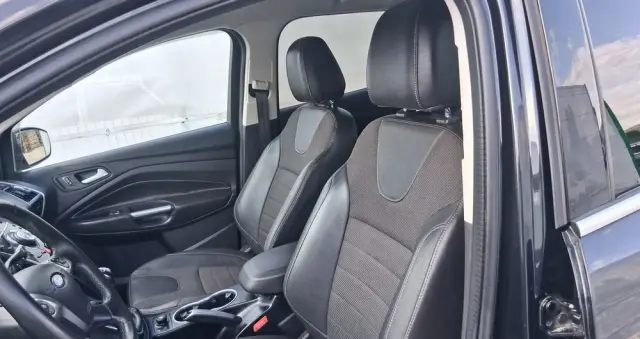 FORD Kuga 2.0 TDCi 4WD Titanium