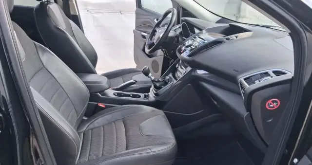 FORD Kuga 2.0 TDCi 4WD Titanium