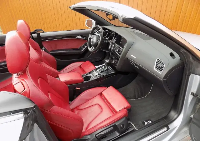 AUDI A5 Cabrio 2.0 TDI S tronic sport
