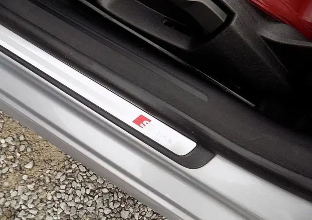 AUDI A5 Cabrio 2.0 TDI S tronic sport