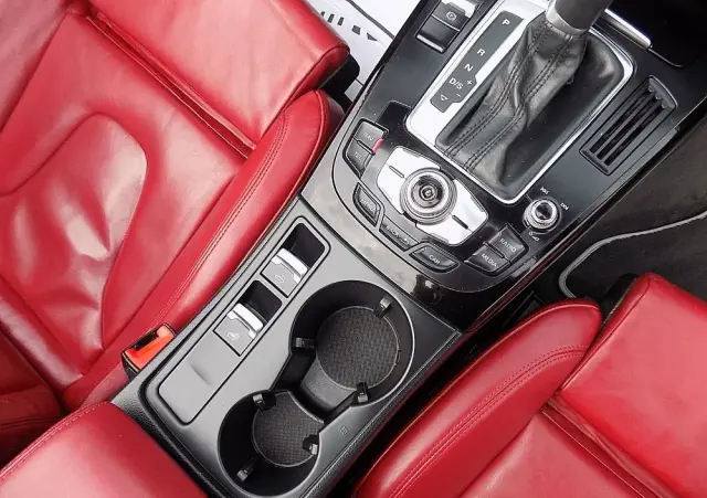 AUDI A5 Cabrio 2.0 TDI S tronic sport