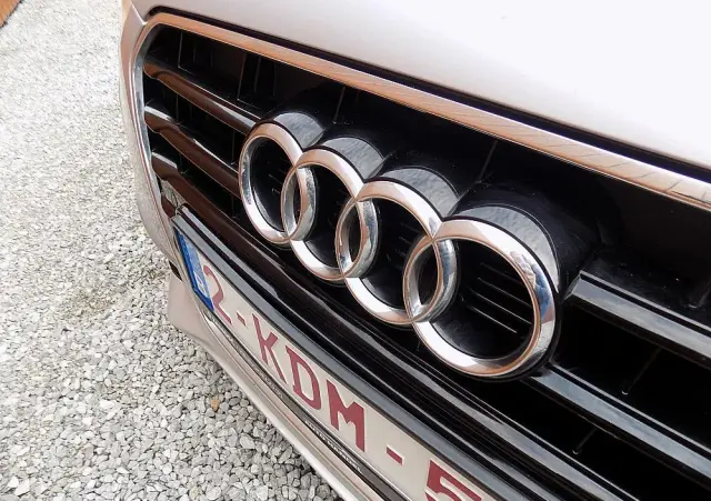 AUDI A5 Cabrio 2.0 TDI S tronic sport