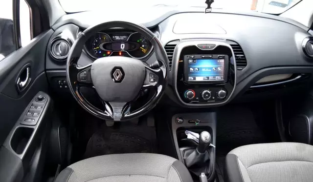 RENAULT Captur 