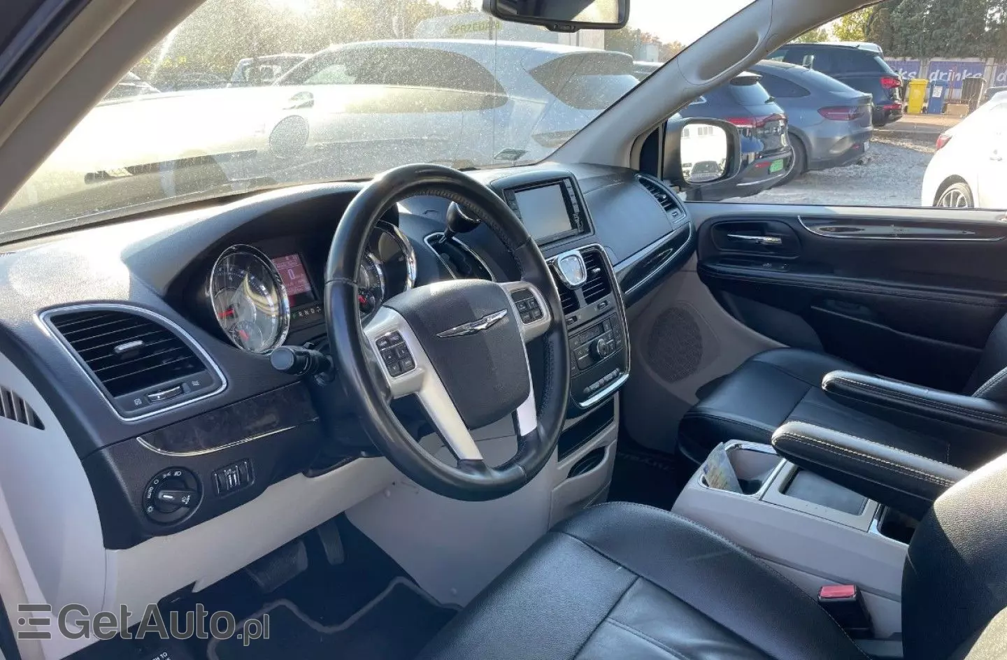 CHRYSLER Town & Country 